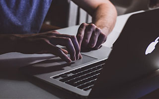 意甲知名媒体人：米兰与迈尼昂续约谈判已经进入最后阶段，只差其经纪人点头